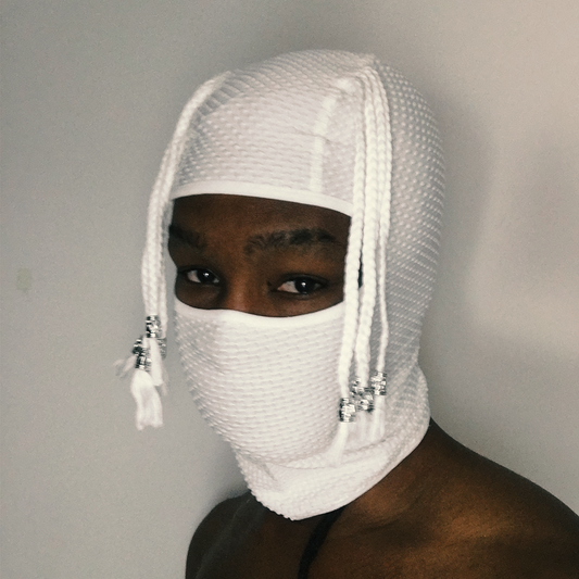 CAGOULE BLANCHE AVEC NATTES